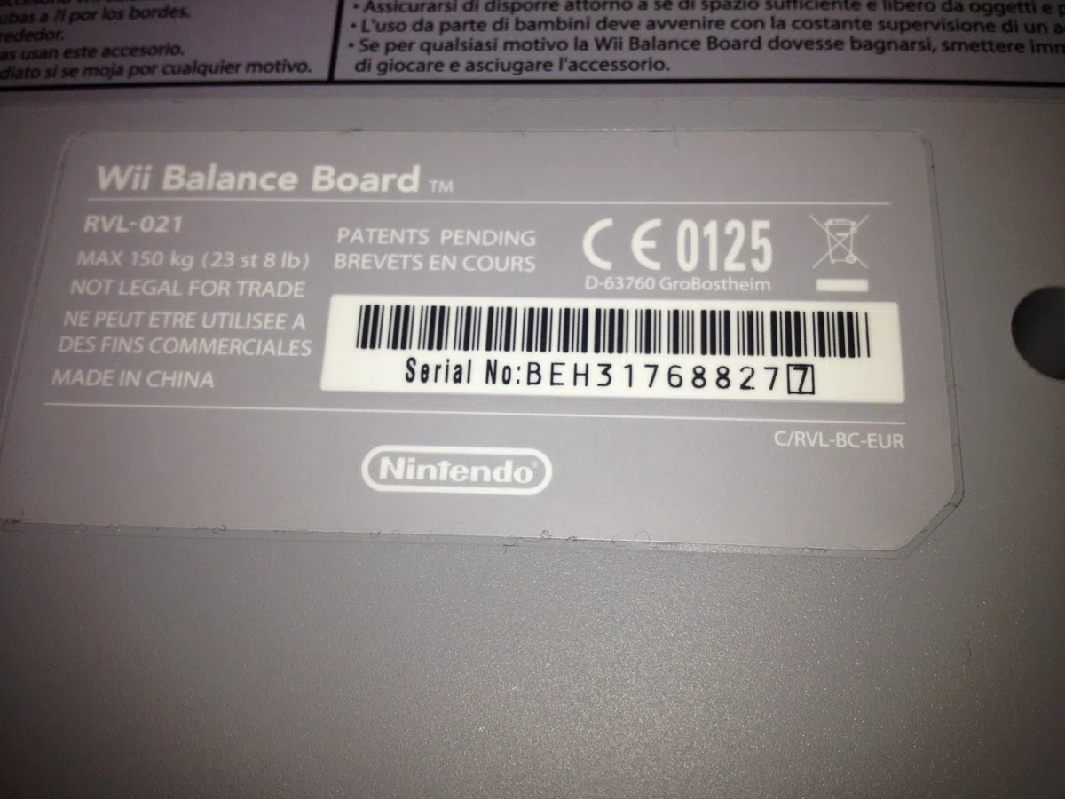 WII FIT BALANCE BOARD + JEU WII FIT