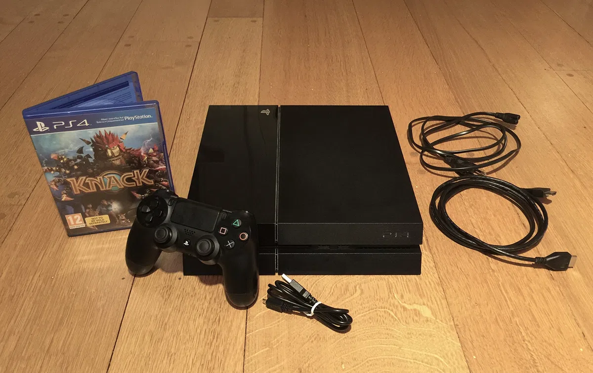 Konsole Sony Playstation 4 (PS4) 500GB/8GB/BD-ROM