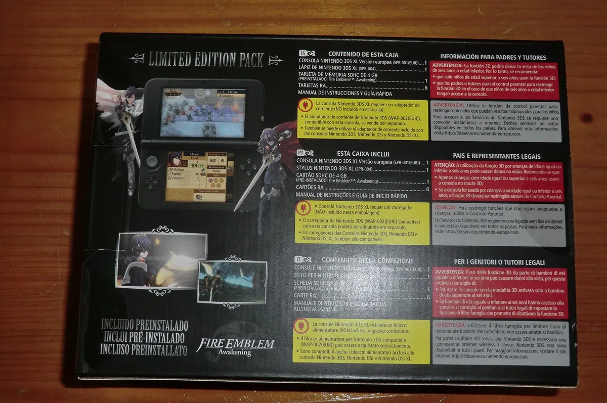 Console Nintendo 3DS XL bleue + Fire Emblem : Awakening - édition limitée