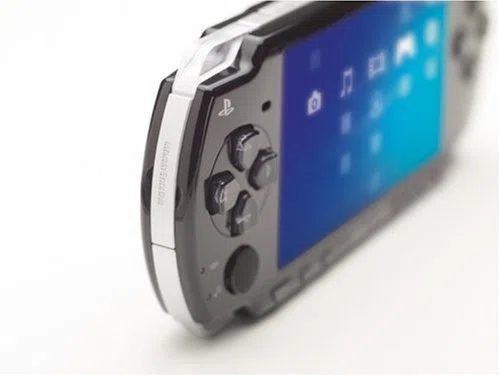 Sony PSP 3004 + FIFA 2009 Ordinateur de bureau 4.3 "